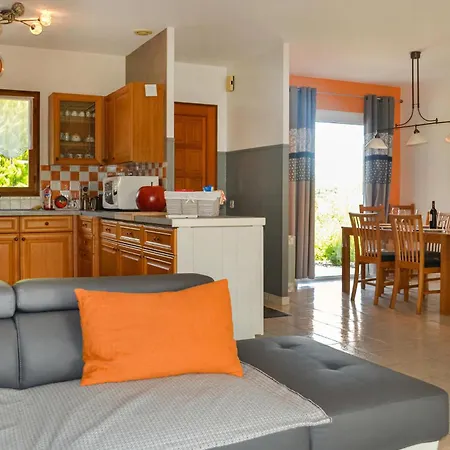 In Et Born With Kitchenette Ferienhaus